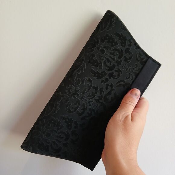 Lulu Guinness Silk Clutch Black Magnetic Closure Embellished 5"x10.5" Evening - Picture 2 of 7